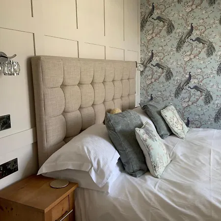 Montfort Guest house 4*